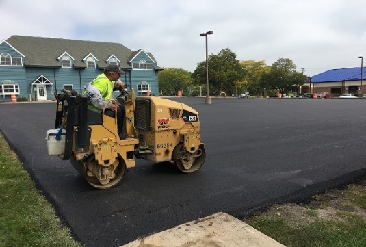 asphalt paving contractors